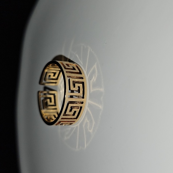 New Geometric Ring - Picture 2 of 3